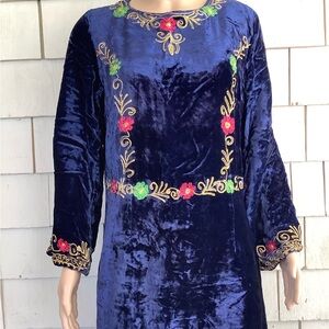 Vintage Embroidered Velvet Dress Size Medium